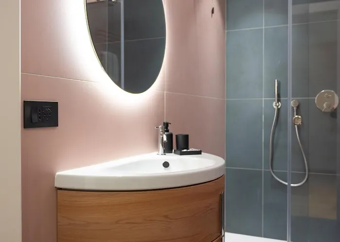 Colour فندق مبيت وإفطار 4*