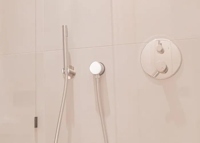 Colour 4* نابولي